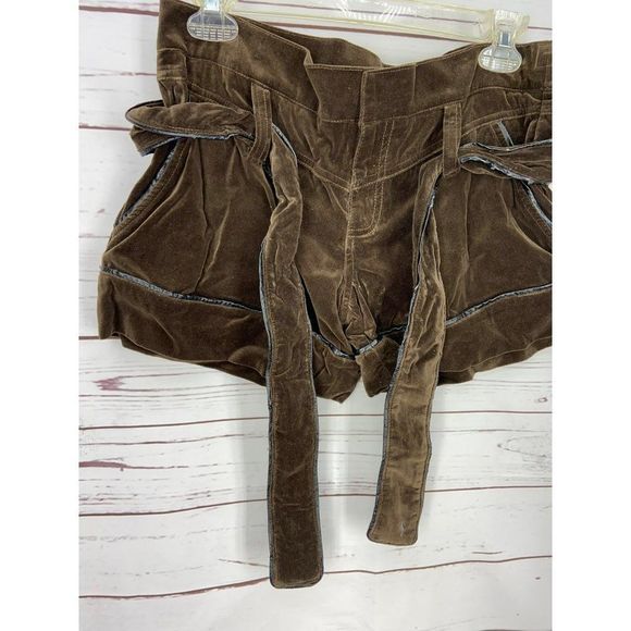 BCBgirls Cardigan Shorts Black/Coffee Size 4 ZIP Up Two Fasten Closure Pockets W - Picture 3 of 8